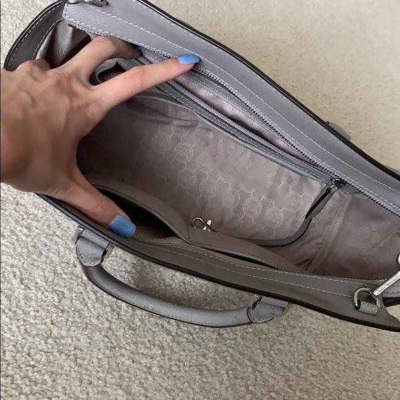 Michael Kors Selma Bag - Picture 2 of 3